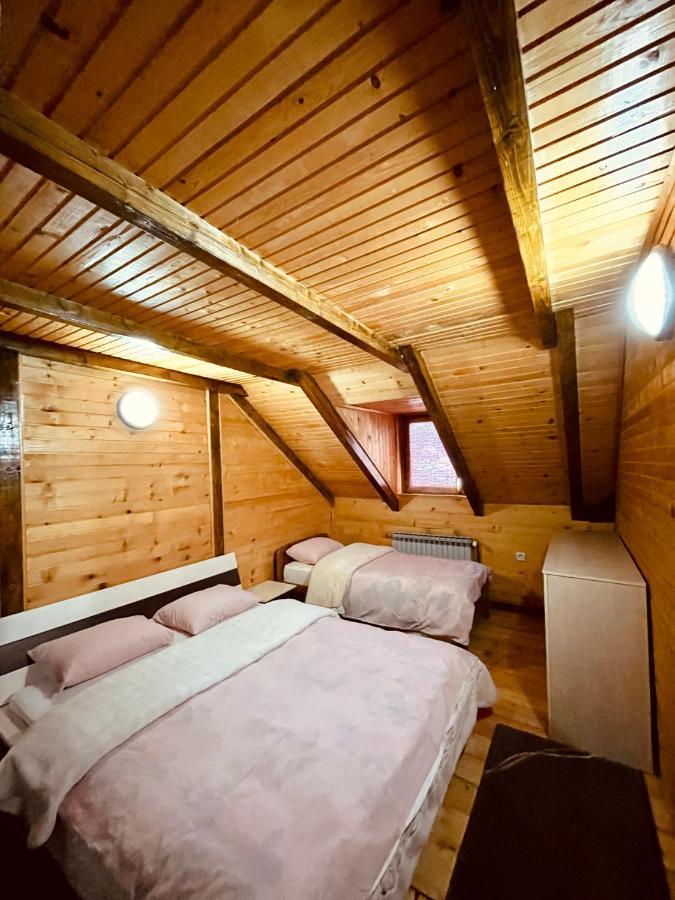 Chalet Sky High